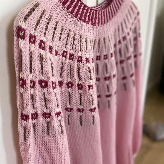 

Mandelblomst - Pull
2