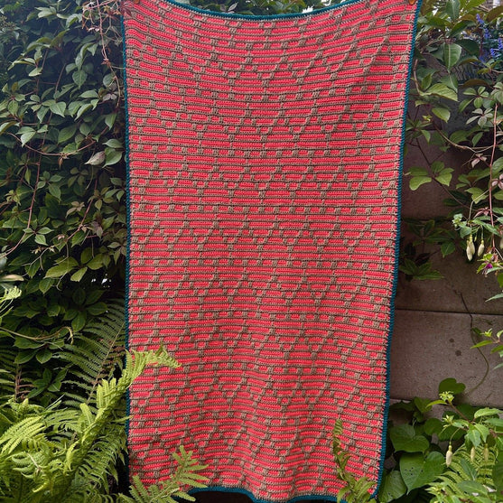 

Love is All - Throw
1