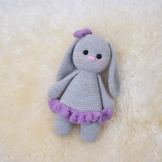 

Bébé Lapin - Nelly
1