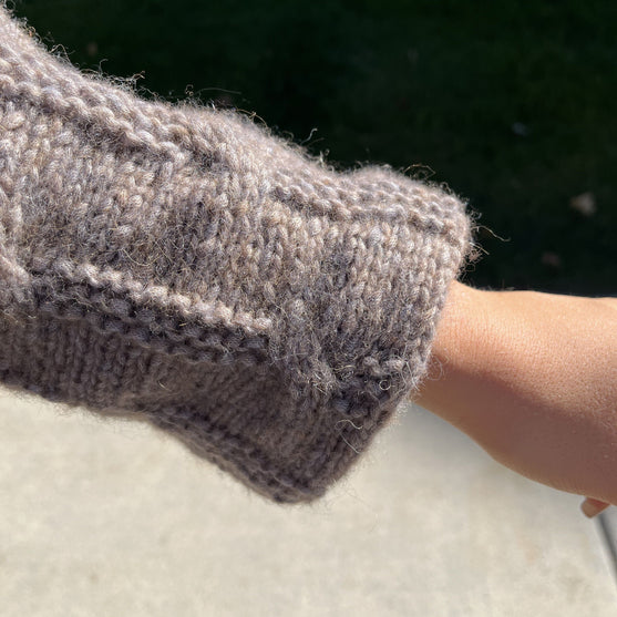 

Chatty Chiara - Sweater
5