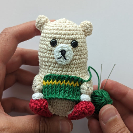 

Stanley - The Knitting Bear
4