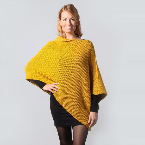 

Malene Poncho
1