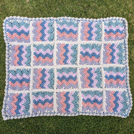 

Sunset Waves - Throw
1