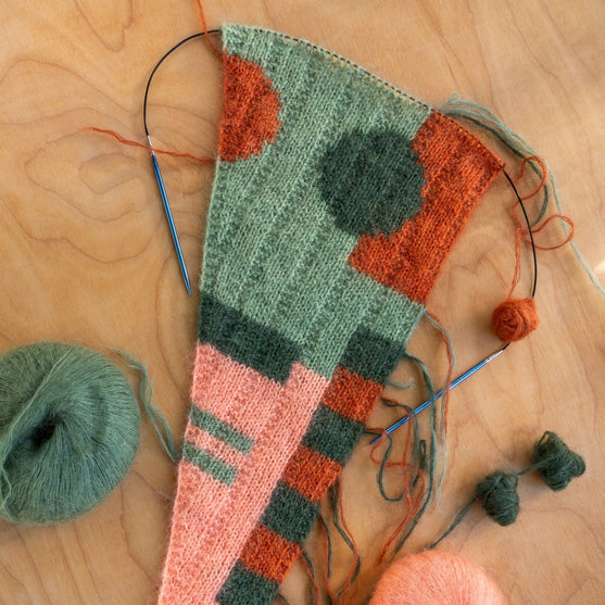 

Rust & Rhythm - Bandana - Knit Kit
5