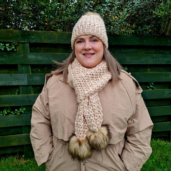 

Soft Glow - Hat & Scarf Set
1