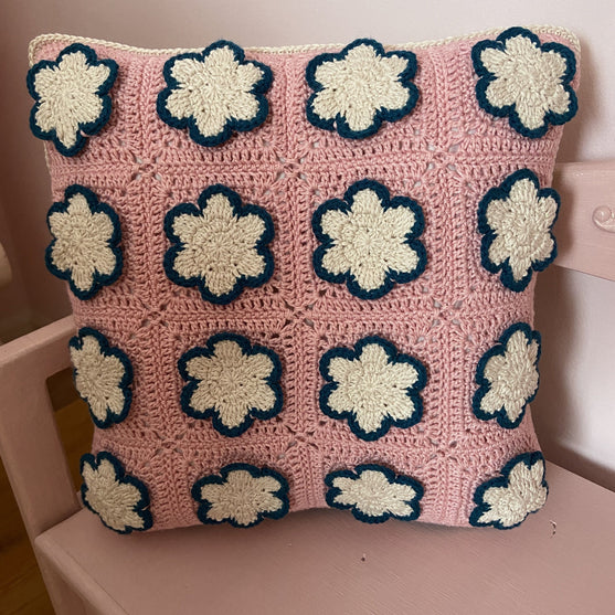 

Spring Blooms - Coussin
1