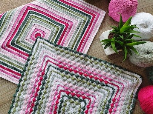 

KaleidoBobble - Cushion
3